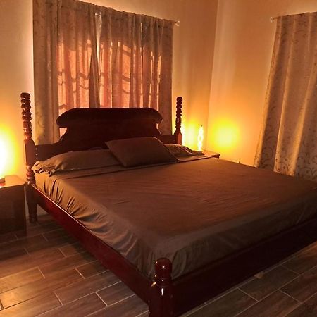Banyan Rose Room 3 Orange Walk Town Luaran gambar