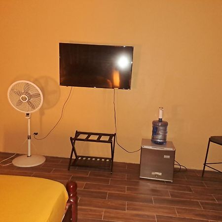 Banyan Rose Room 3 Orange Walk Town Luaran gambar